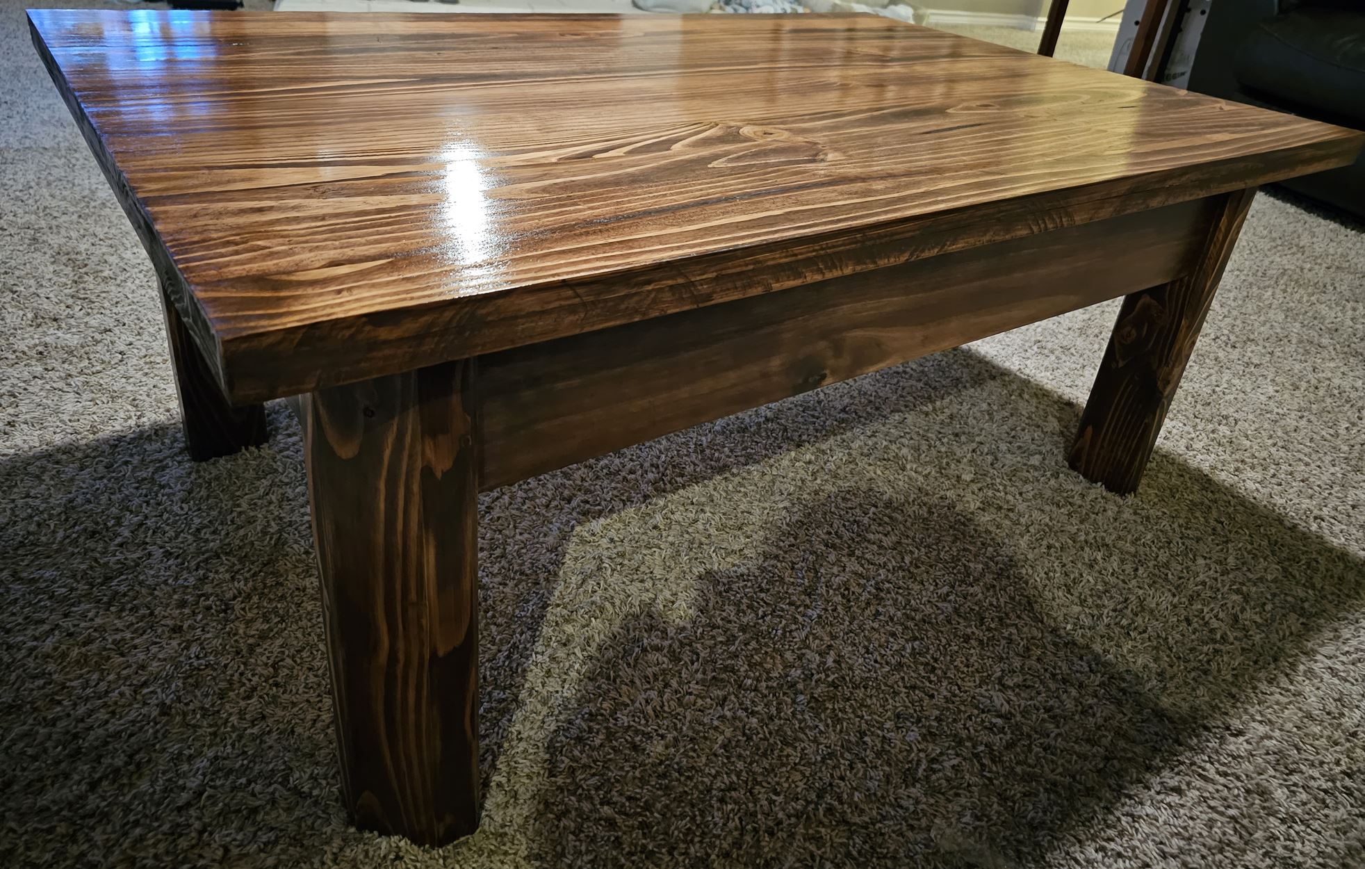 Modal Additional Images for Pine Coffee Table